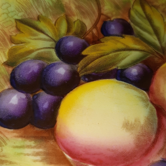 Aynsley Bone China Pedestal Plate - Picture 9 of 9